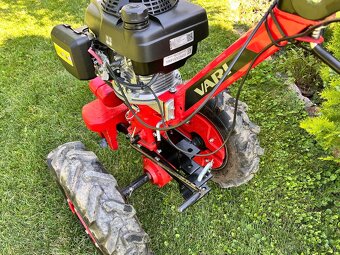 Malotraktor Vari s motorom Honda - 3