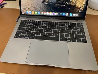 Apple MacBook Pro 2016 - 3