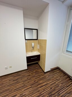 Menšia kancelária na Mlynskej v Košiciach - 3