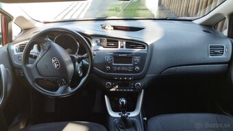 KIA CEED SW 1.6 GDI - 3
