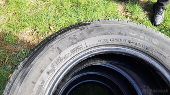 195/70r15C 104/102R  a 215/75r16C 116/114 - 3
