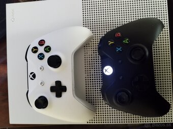 Predám Xbox one S 500gb - 3