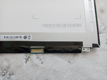 predám 15.6" LED SLIM displej 30pin eDP -- B156HTN03 - 3