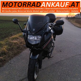 BMW F 800 GT 09/2013 - 3