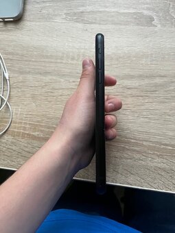 Iphone XR 64 Gb - znižená cena - 3