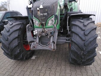 Fendt 722 SCR s čelním nakladačem STOLL FZ 46-26.1 s 3690 ho - 3