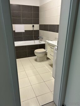 Jednoizbový byt vo Vrábľoch - sídlisko Žitava - 3