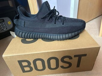 Adidas Yeezy Boost - 3