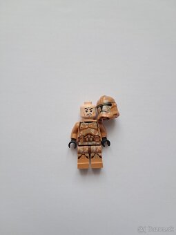 Geonosis Clone Trooper Minifigure
 - 3