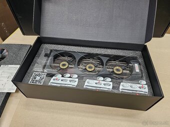 XFX Quicksilver AMD Radeon RX 9070 XT Magnetic Air 16G - 3
