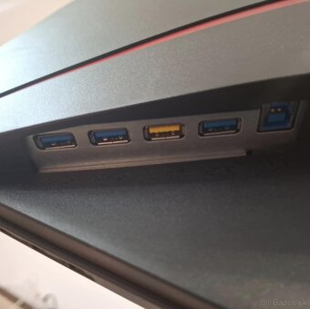 HERNÝ MONITOR 34" AOC - 3