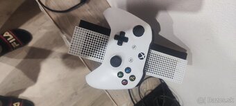 Predám Xbox one s All-Digital - 3