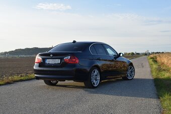 BMW E90 325i - 3