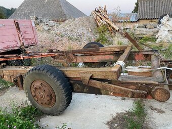 Traktorovy prives kontajnerovy - 3