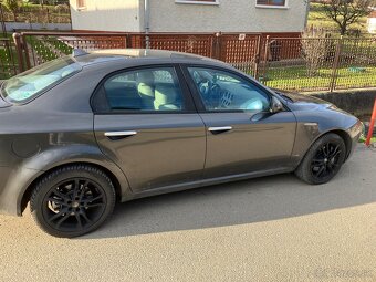 Predám alfa romeo 159 - 3