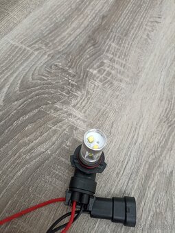 LED žiarovky s rezistorom - 3