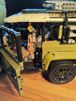 Land Rover Defender - 3