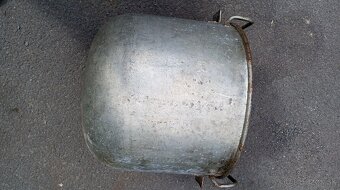 Starý železný kotlík - 3
