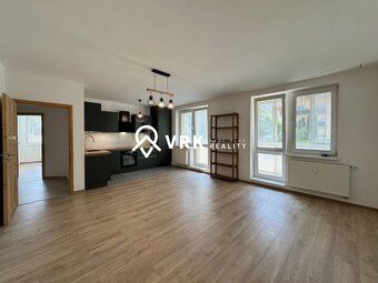 3 IZBOVÝ BYT PO KOMPLETNEJ REKON. S PARKOVACÍM MIESTOM - 3