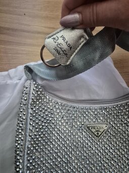 Nova luxusna kabelka Prada crystal reedition silver - 3