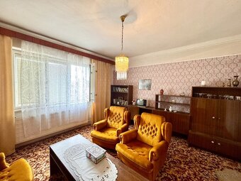 Na predaj 5 izbový dom Maňa – dve stavby, tichá lokalita - 3
