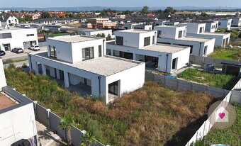 SKOLAUDOVANÝ 5 izbový 2-podlažný RD s 2 kúpeľňami -143m2, PO - 3