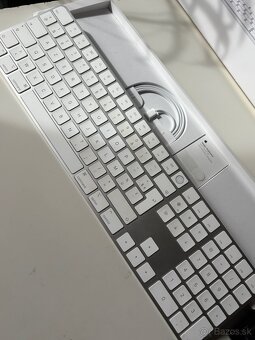 Apple Magic Keyboard 2024 with Touch ID and Numeric Keypad - 3