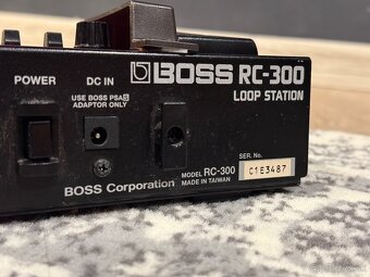 Predám looper Boss RC 300 - 3