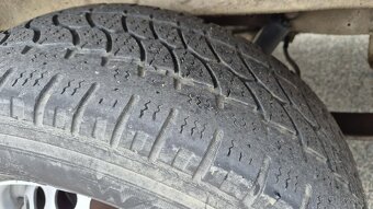 Prodám VOLKSWAGEN CRAFTER 2,0 TDi 100 kW skříňový - 3