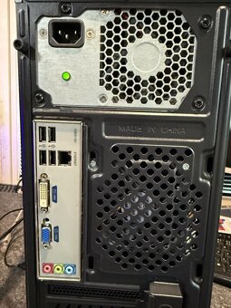 Dizajnový kancelársky počítač /Intel i5-2320 / 8GB RAM / SSD - 3