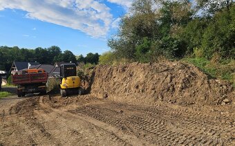 darujem zeminu od  marca - 3