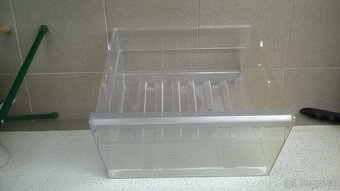 Predáme príslušenstvo šuflíky do kombin.Whirpool - 3