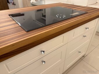 Nova kuchynska linka vystavena v predajni - 3