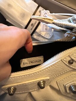Balenciaga - 3