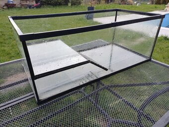 predám akvárium/terárium - 3