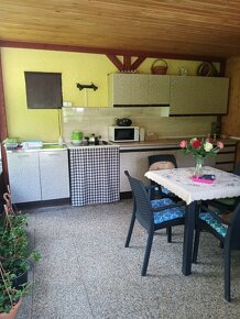 Ponúkam na predaj záhradu s murovanou chatkou - 3