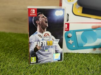 Nintendo Switch lite modré, púzdro a hra FIFA 18 - 3