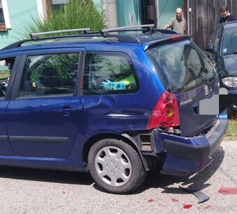Peugeot 307 back benzin ročnik 2004 - 3