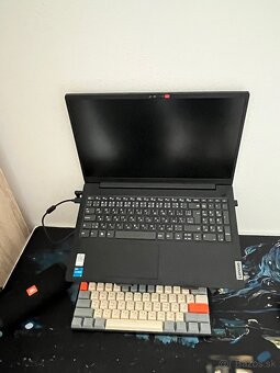 Notebook Lenovo v15 Iru. Intel i5 13gen SSD 512gb. Rám 16gb - 3