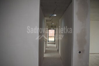 STROJOVÉ OMIETKY, ANHYDRITOVÉ POTERY - 3