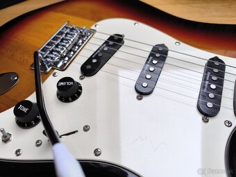 Predám Squier Stratocaster Vintage Modified - 3
