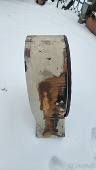 Skrinka na sochu,Nika - 3