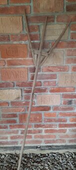 stare drevene vidly - 3