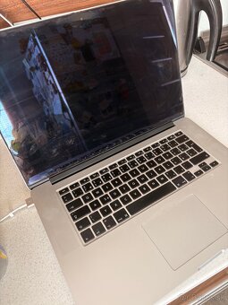 MacBook Pro 15 mid2015 - 3