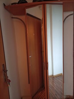 Šatníková skriňa - 3