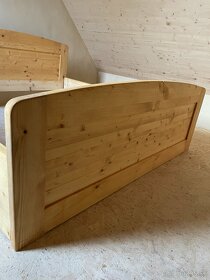 Drevená smrekova posteľ - 3