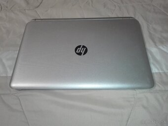 HP 17 s BeatsAudio. i5. 8 GB. 256 GB SSD. 17“ HD+.nVidia 6GB - 3