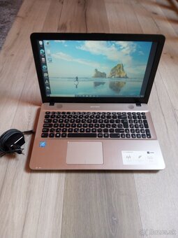 Asus X541 - 3