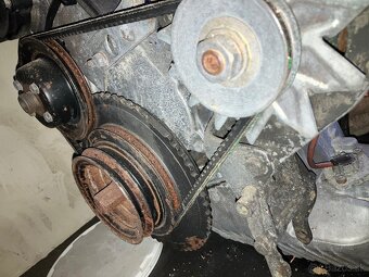 Motor BMW e30 - 3