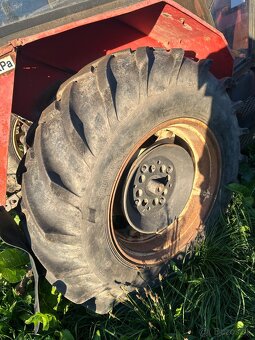 predám zadné kolesá R 28 30 32 34 na zetor major - 3